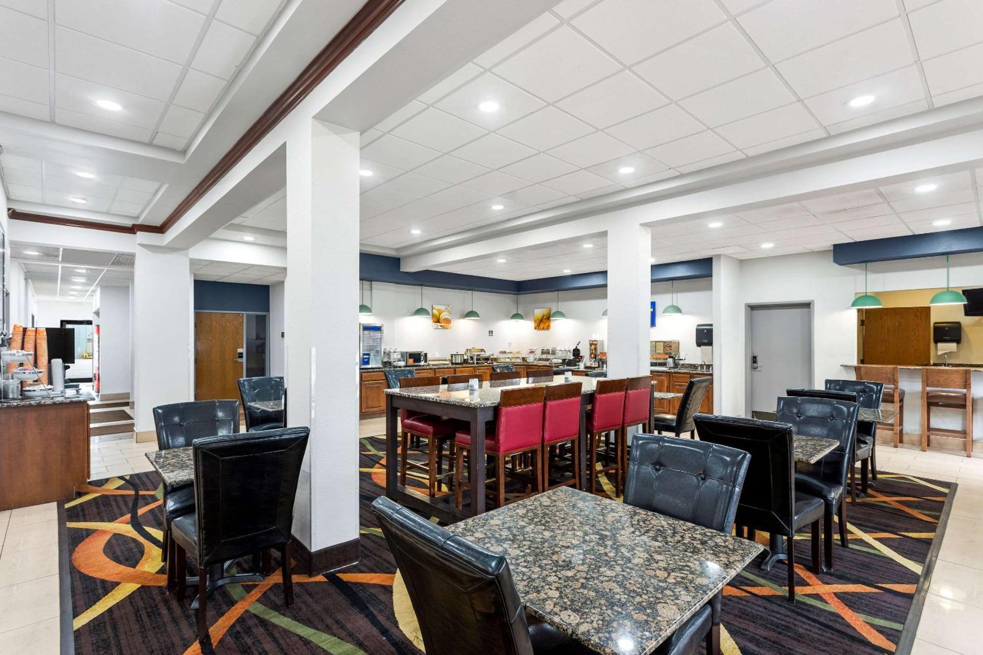 Comfort & 3* Kenosha