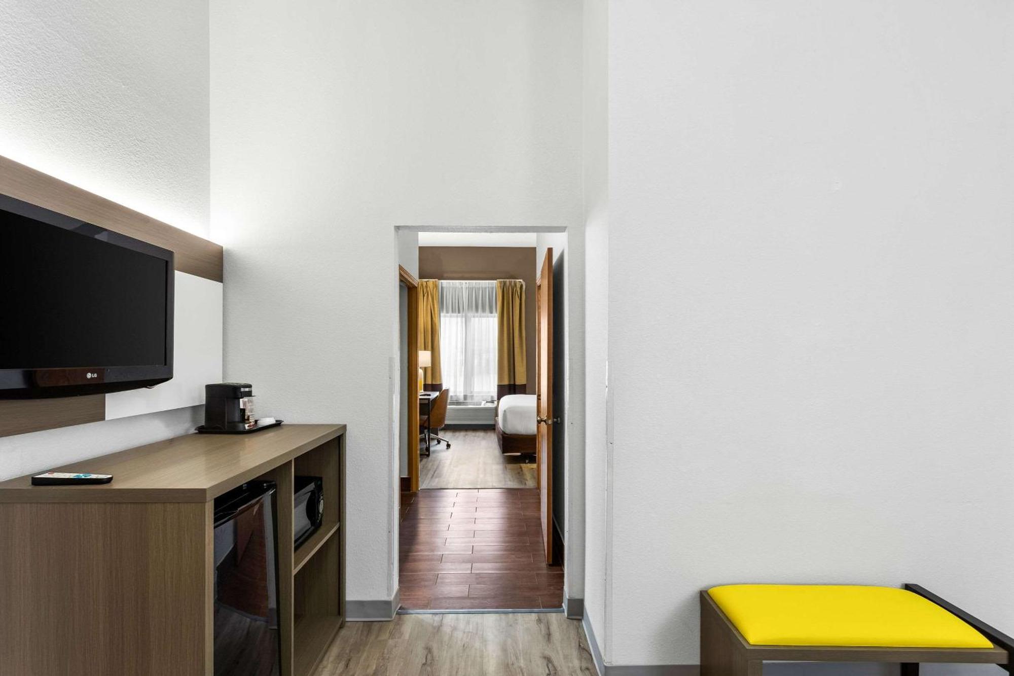 Comfort & Kenosha-pleasant Prairie Hotel